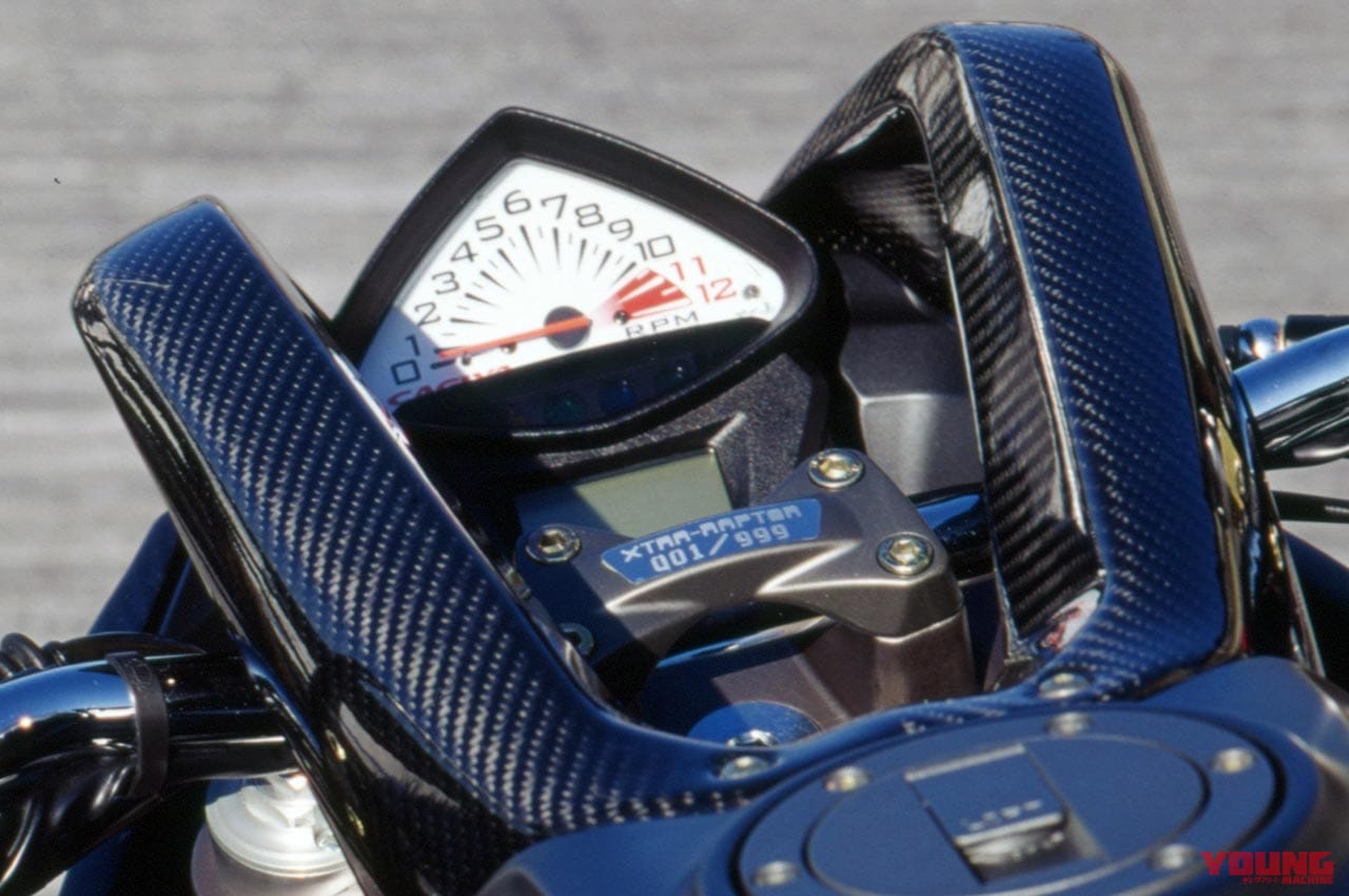 カジバ Vラプターシリーズ|メーター|個性派&傑作揃いの”メーター”年代記〈’00年代#2〉ネイキッド編【もはやフォルムの一部。遊びゴコロ爆発!】