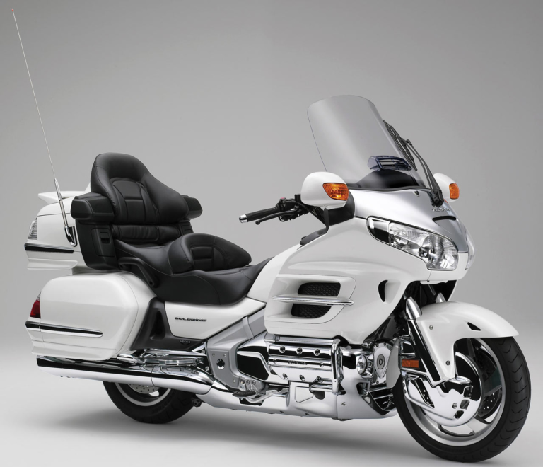 ホンダ ゴールドウイング|個性派&傑作揃いの”メーター”年代記〈’00年代#3〉クルーザー編【気分盛り上がる抜群のデザイン性】