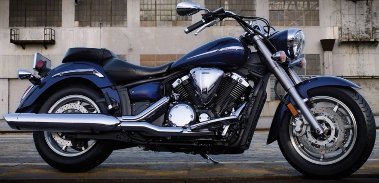 ヤマハ Vスター1300シリーズ|個性派&傑作揃いの”メーター”年代記〈’00年代#3〉クルーザー編【気分盛り上がる抜群のデザイン性】