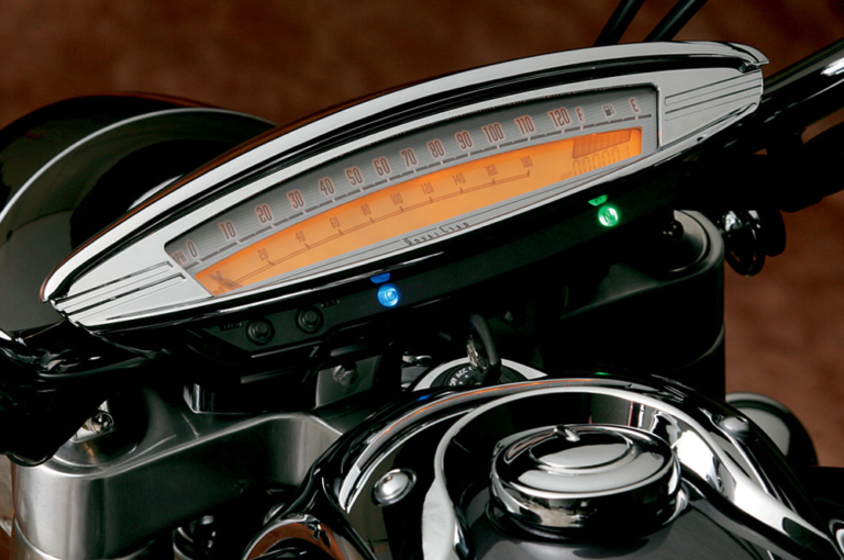 ヤマハ ロイヤルスターツアーデラックス|メーター|個性派&傑作揃いの”メーター”年代記〈’00年代#3〉クルーザー編【気分盛り上がる抜群のデザイン性】