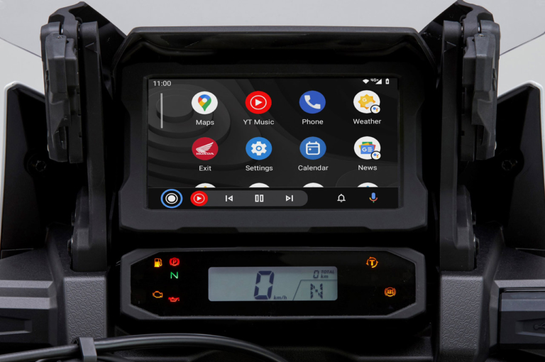 ホンダ CRF1100Lアフリカツイン|メーター|個性派&傑作揃いの”メーター”年代記〈’10年代以降〉【カラー液晶がデビューしジワジワ浸透中】