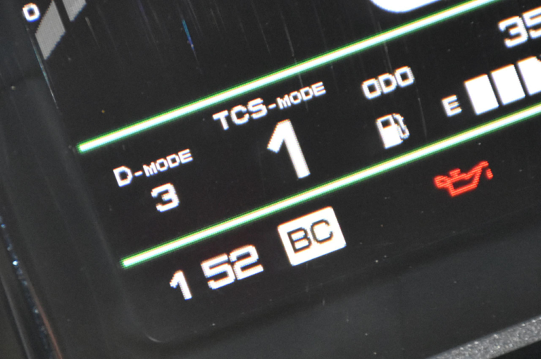 モード表示|メーター|バイクのメーターはどうやって作られるのか?〈メーカー直撃・開発者インタビュー〉