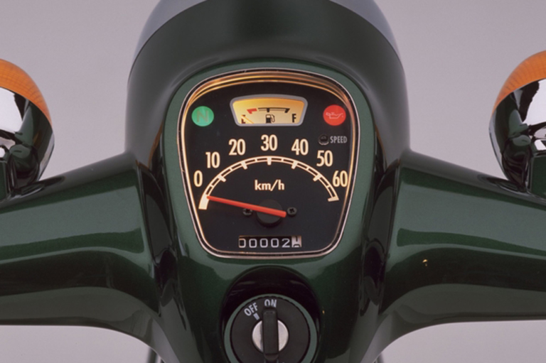 メイトV50|メーター|バイクのメーターはどうやって作られるのか?〈メーカー直撃・開発者インタビュー〉