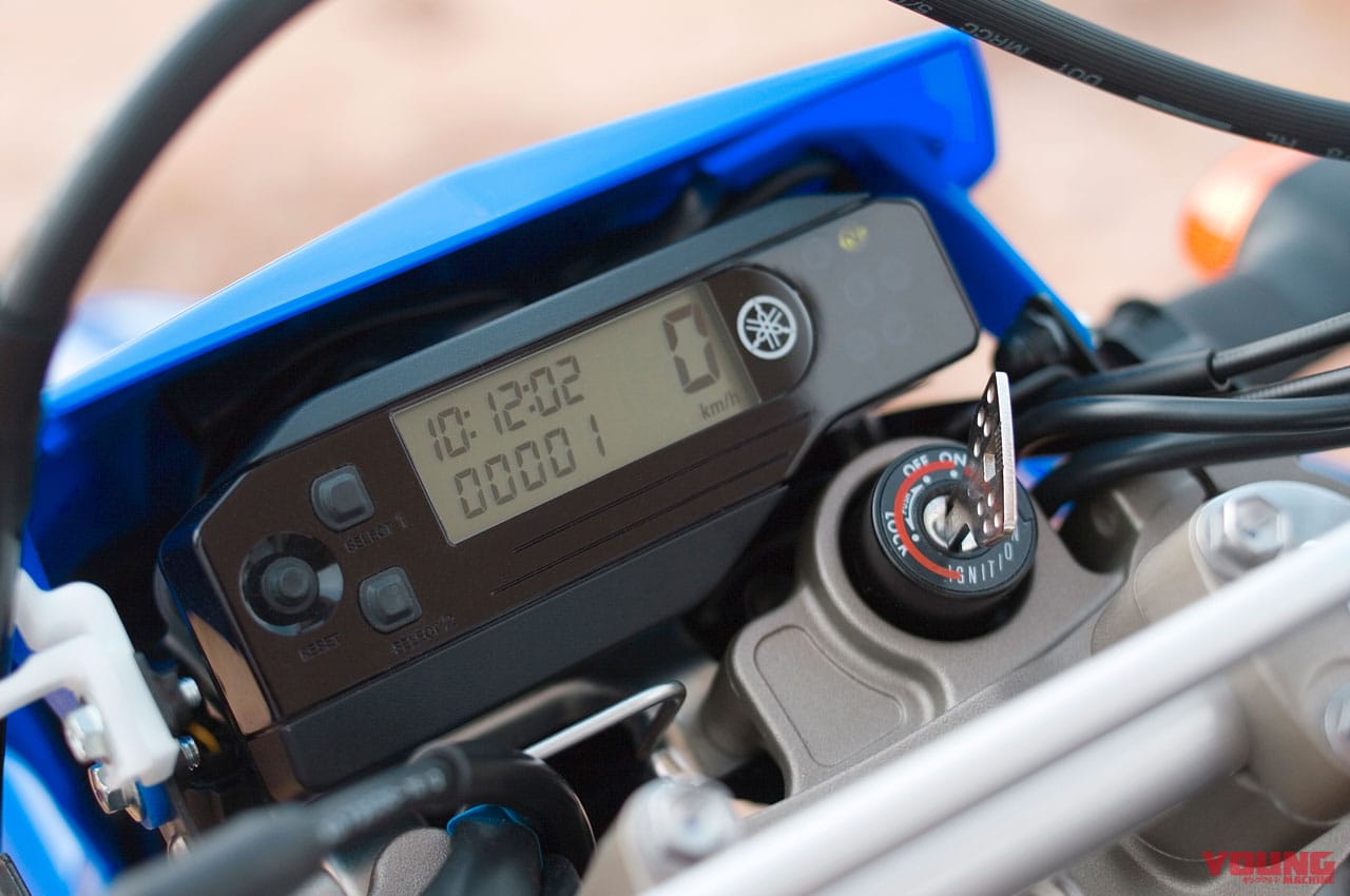 '07 ヤマハWR250R|メーター|バイクのメーターはどうやって作られるのか?〈メーカー直撃・開発者インタビュー〉
