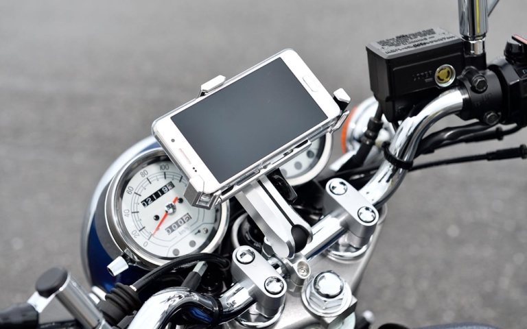 サイン・ハウス バイク専用デバイスホルダー マウントシステム|サイン・ハウスのバイク専用デバイスホルダー「マウントシステム」:時代のニーズに合わせた新製品が登場!