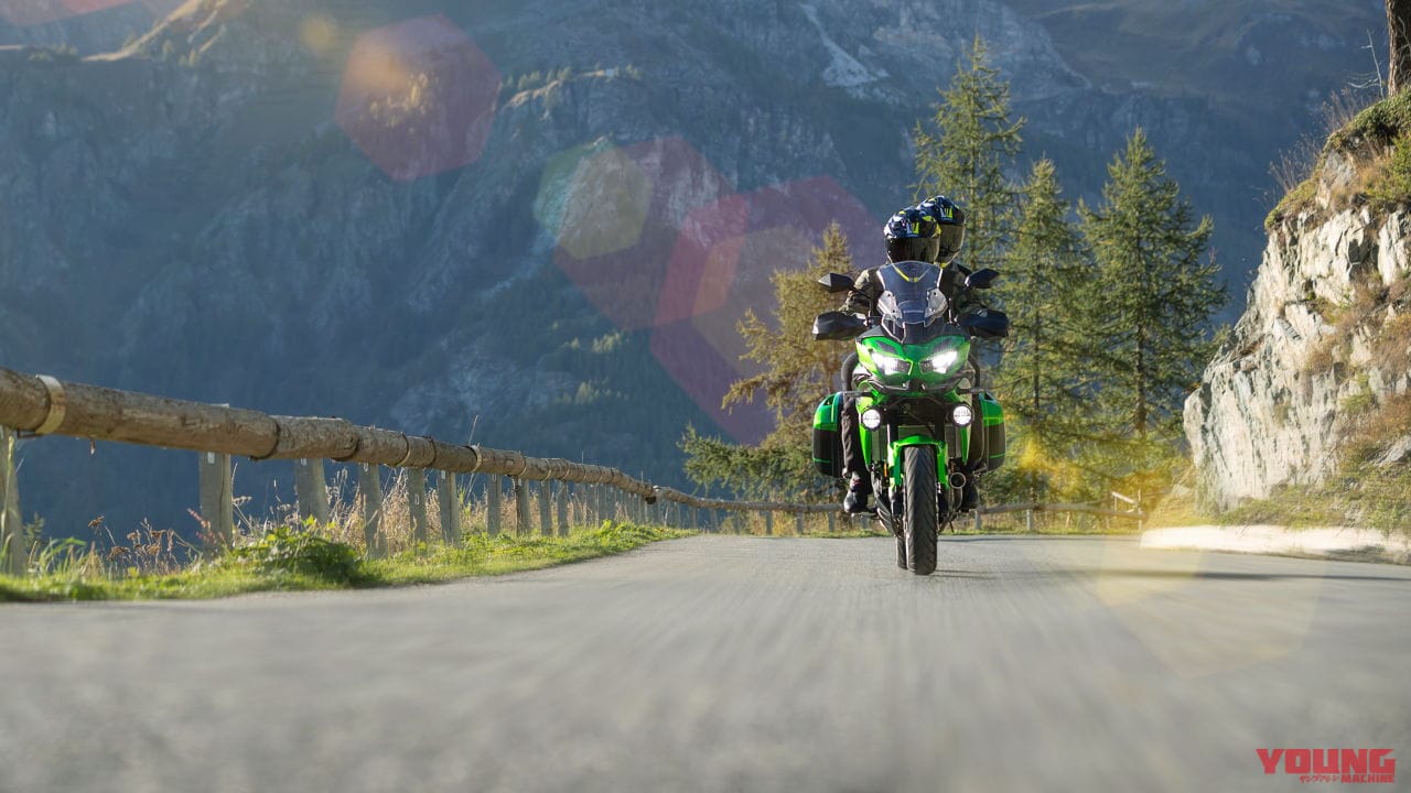 カワサキ新型「ヴェルシス650」登場! ニンジャ顔採用&トラコン新装備