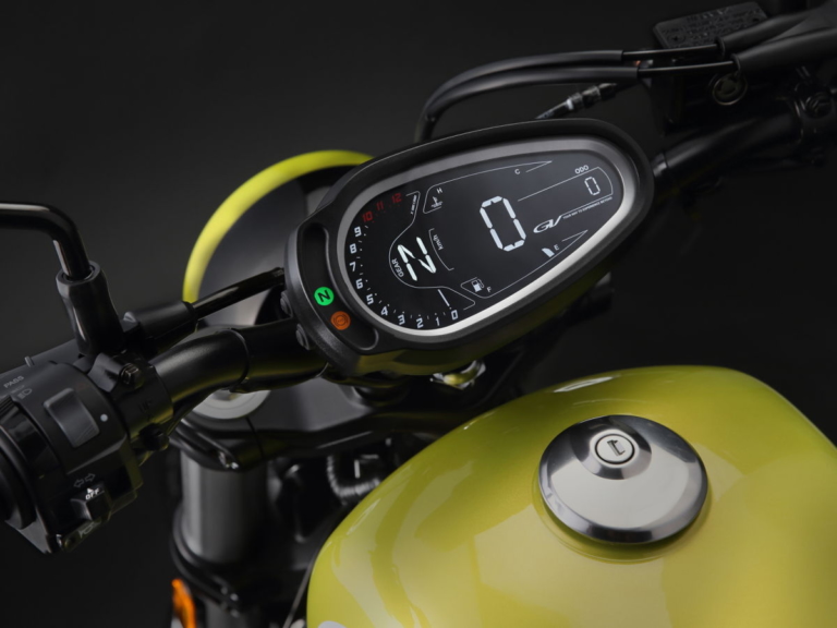 HYOSUNG GV300SA(仮称)|ヒョースンがボバースタイルの新型「GV300SA(仮)」を初公開!