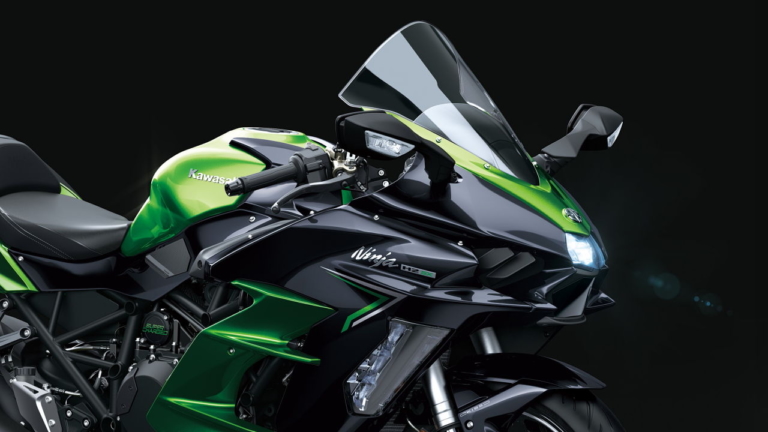 カワサキ新型「ニンジャH2 SX/SE」登場! レーダー機能付きで、エンジンは中速トルク向上
