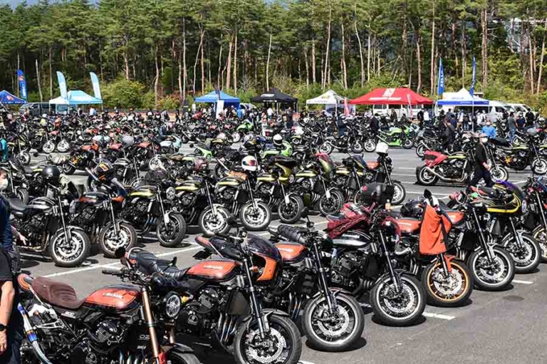 Z900RSイベント ゲートオープン|ぜ、Z900RS中心に800台だとッ?!【カワサキZ900RSオールミーティング イベントレポート】