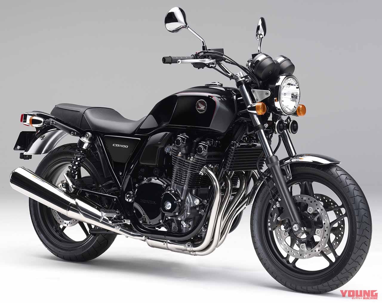 CB1100 ブラックスタイル/ABS|ホンダCB1100 歴代&全カラーオールアルバム中編【’14〜’16:走りも外観も深化した”第2世代”】