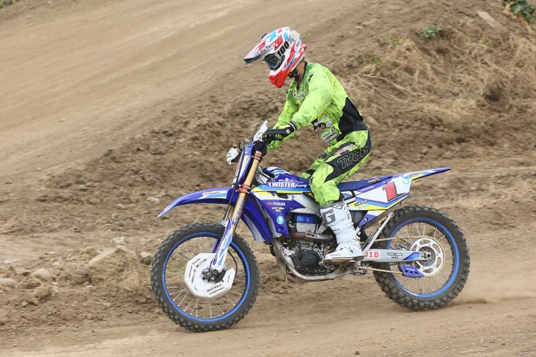 ライテク|タイミング|コーナリング|シッティング|どこに? どのタイミングで? なぜ座る? シッティング大研究〈渡辺学のオフロードライディング指南|後編〉