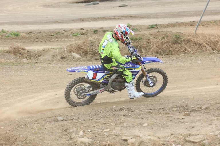 ライテク|着座位置|コーナリング|トラクションのかけ方|どこに? どのタイミングで? なぜ座る? シッティング大研究〈渡辺学のオフロードライディング指南|後編〉