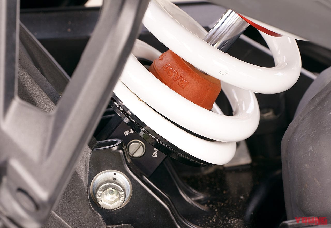 |KTM 250/390アドベンチャー試乗比較【ディテール編|取り回し軽快な単気筒マシン】