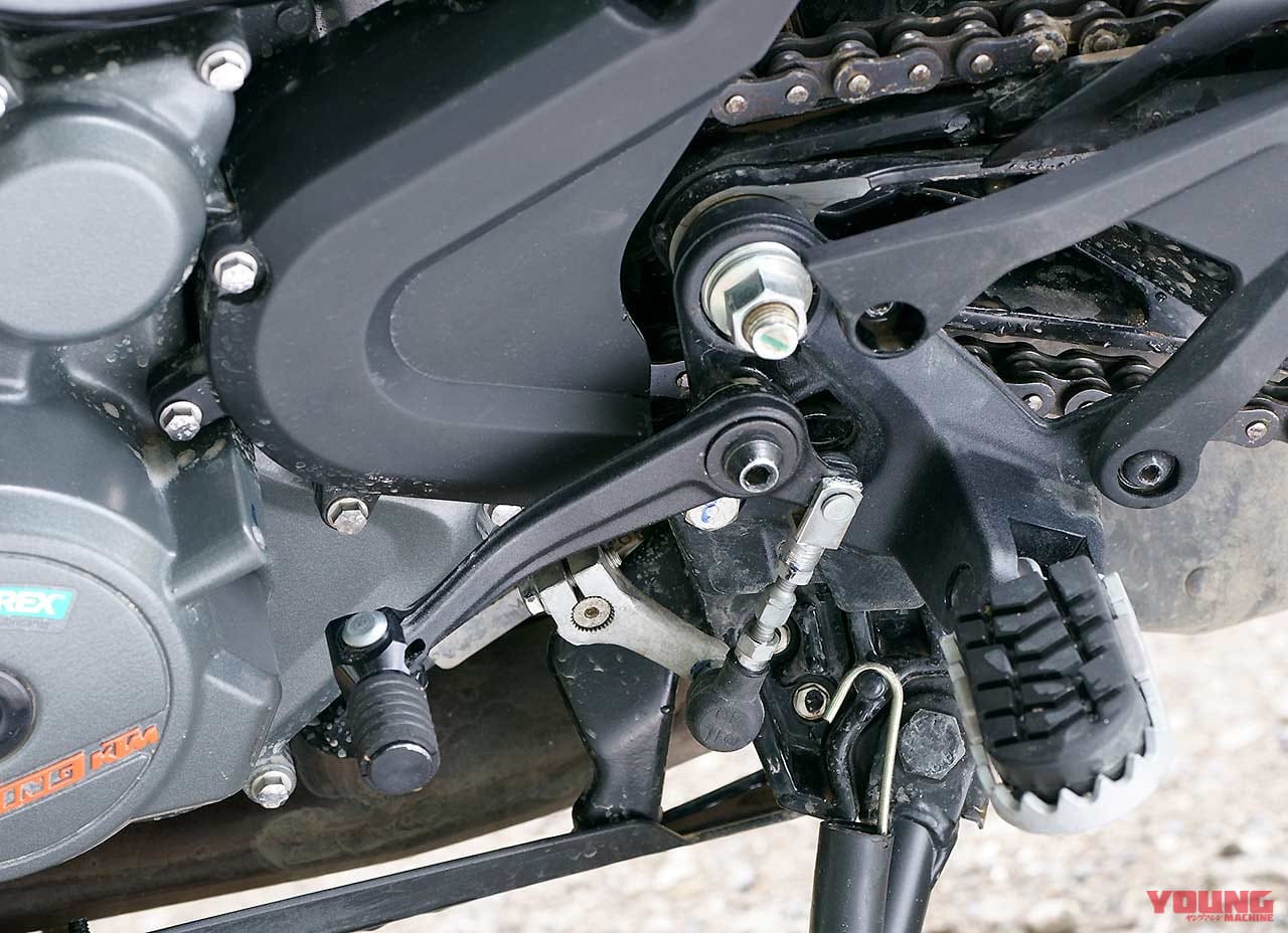 |KTM 250/390アドベンチャー試乗比較【ディテール編|取り回し軽快な単気筒マシン】
