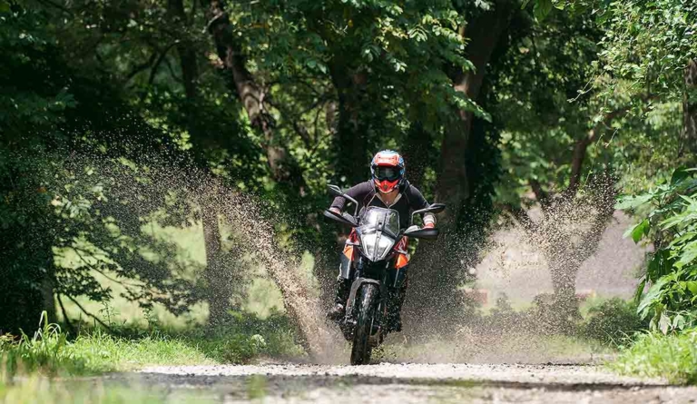 KTM 250/390アドベンチャー試乗比較【林道ツーリングで見えた2台の個性】