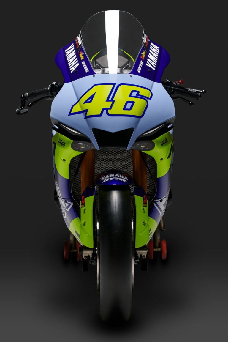 R1 GYTR VR46 Tribute|ヤマハがロッシに特別仕様「R1 GYTR VR46 Tribute」をプレゼント! お別れ会「One More Lap」で