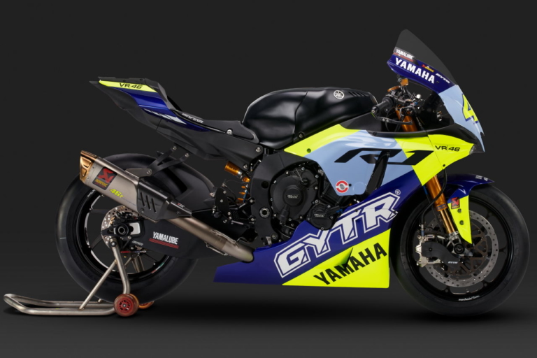 R1 GYTR VR46 Tribute|ヤマハがロッシに特別仕様「R1 GYTR VR46 Tribute」をプレゼント! お別れ会「One More Lap」で