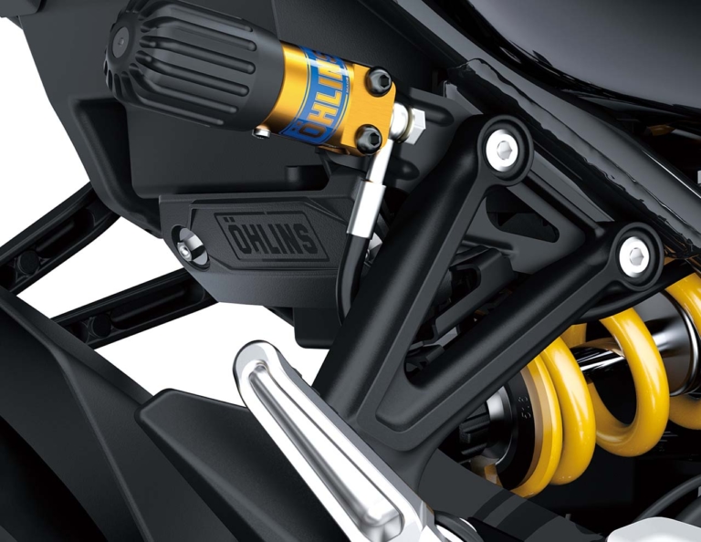 Z900RS SE リヤインナーフェンダー|超絶人気!カワサキZ900RS SEディテール徹底解説【STDとの違いはズバリここだ!!】