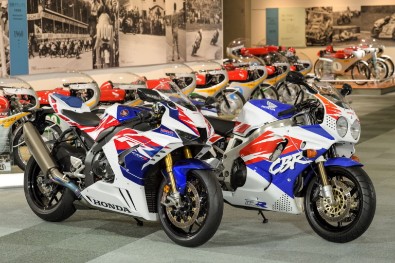 ホンダ CBR1000RR-RとCBR900RR|限定30周年カラー!! ホンダ新型「CBR1000RR-R/SP」登場、パワー特性もリファイン