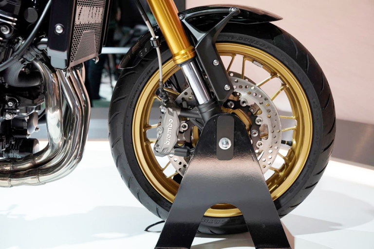 カワサキ|Z900RS SE|イエローボール|フロントブレーキ|ブレンボ|イエローボール初見参! カワサキZ900RS SEの実車がミラノショーに登場