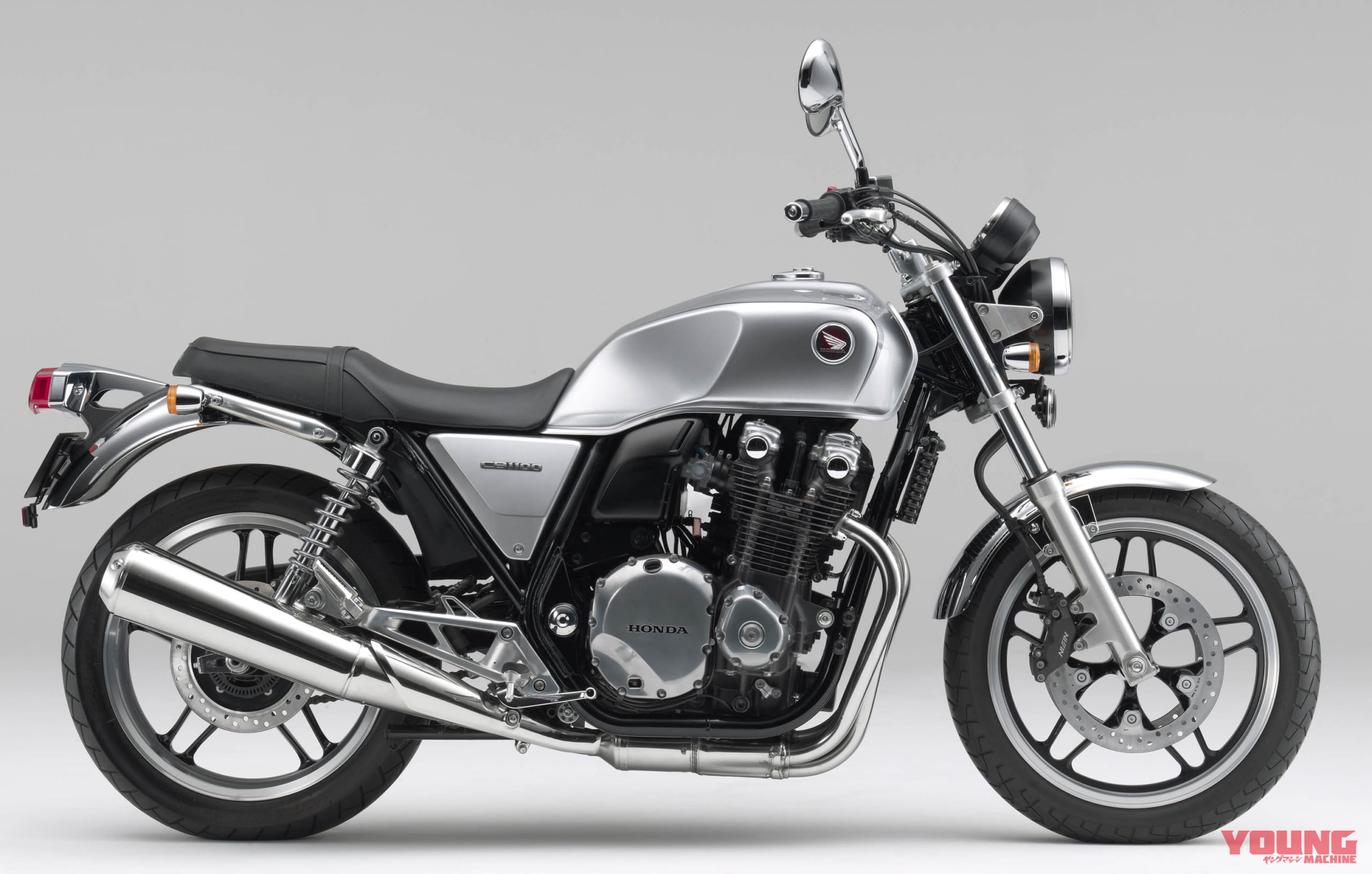 CB1100/ABS|ホンダCB1100 歴代&全カラーオールアルバム前編【’10〜’12:拍手で迎えられた”第1世代”】