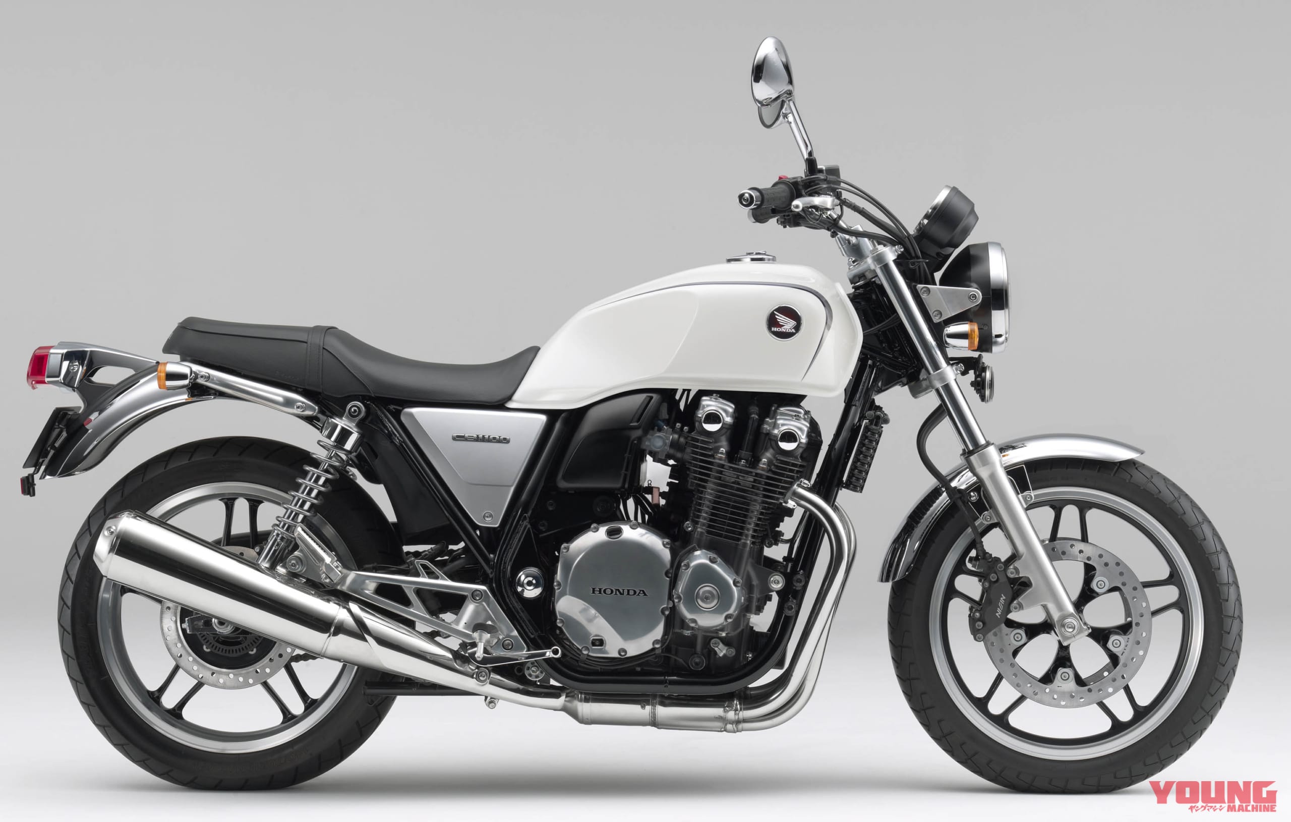 |ホンダCB1100 歴代&全カラーオールアルバム前編【’10〜’12:拍手で迎えられた”第1世代”】