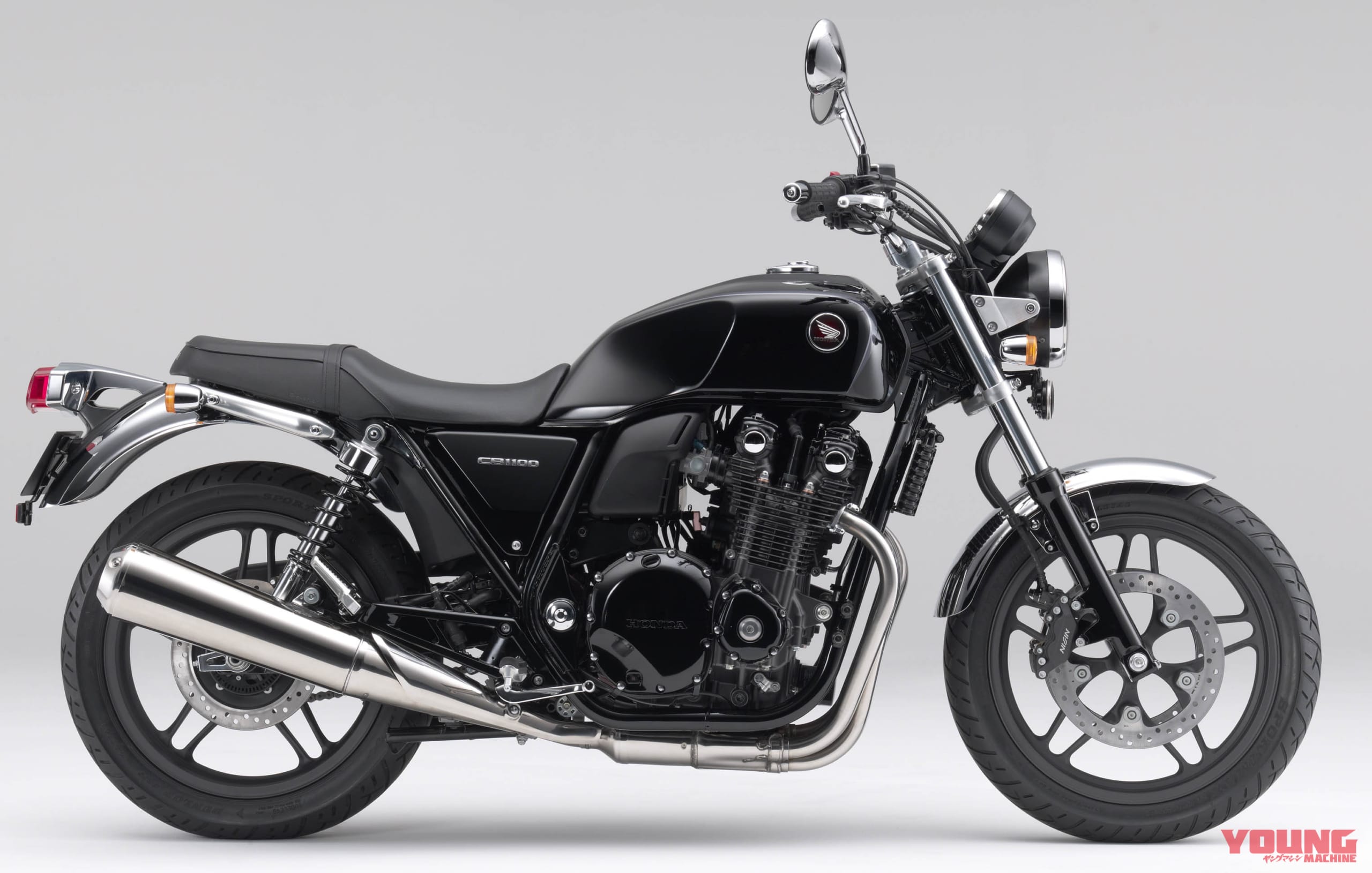 |ホンダCB1100 歴代&全カラーオールアルバム前編【’10〜’12:拍手で迎えられた”第1世代”】