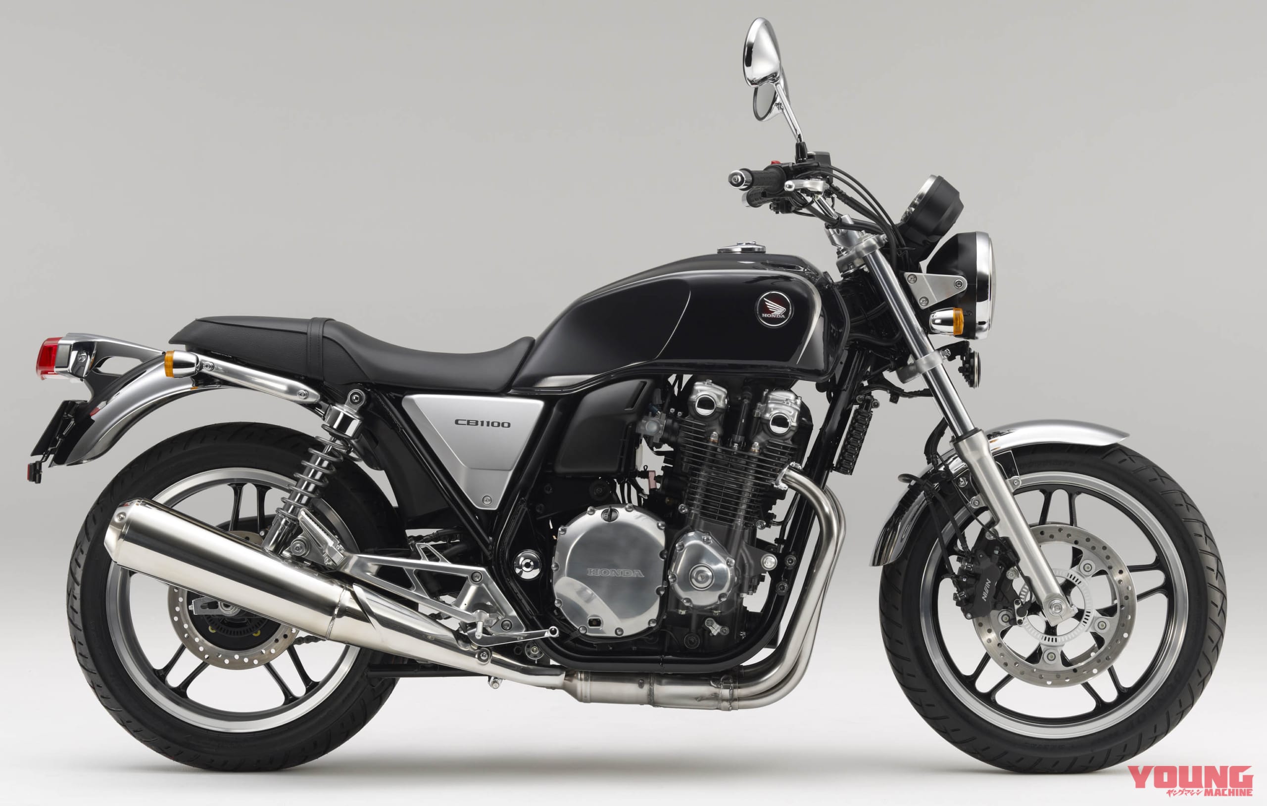 |ホンダCB1100 歴代&全カラーオールアルバム前編【’10〜’12:拍手で迎えられた”第1世代”】