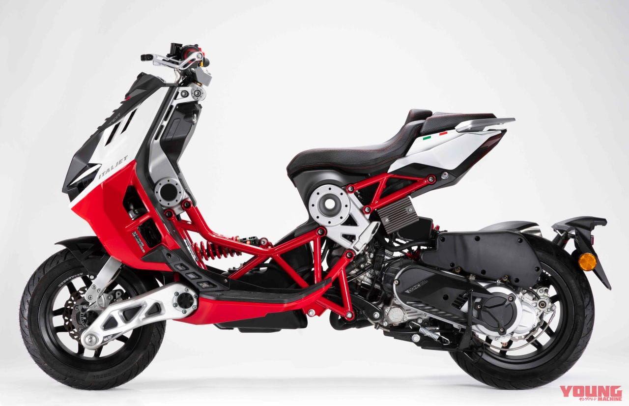 傾奇者スクーター イタルジェット ドラッグスター なんと電動バージョンも追加 Webヤングマシン 新車バイクニュース 傾奇者スクーター イタルジェット ドラッグスター なんと電動バージョンも追加 Webヤングマシン 新車バイクニュース
