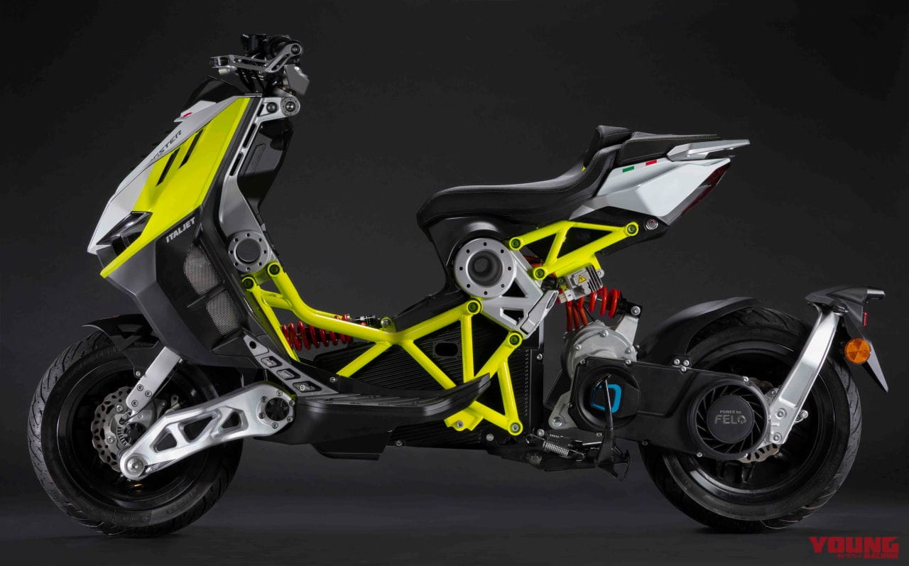 傾奇者スクーター イタルジェット ドラッグスター なんと電動バージョンも追加 Webヤングマシン 新車バイクニュース 傾奇者スクーター イタルジェット ドラッグスター なんと電動バージョンも追加 Webヤングマシン 新車バイクニュース