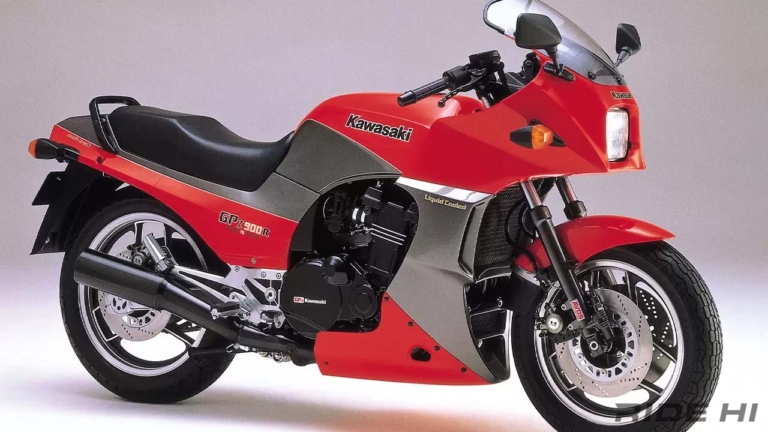 『Ninja』をカワサキの代名詞にしたGPZ900Rは、水冷最後発の居直りともいうべき破天荒な発想で大人気に！
