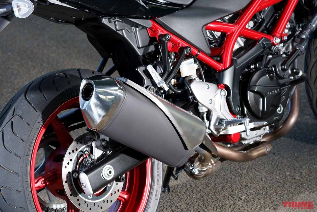 スズキ SV650 マフラー|スズキ「SV650」秘伝の鼓動感が詰まった秀作Vツイン! エンジンの“気持ちよさ”に100%納得