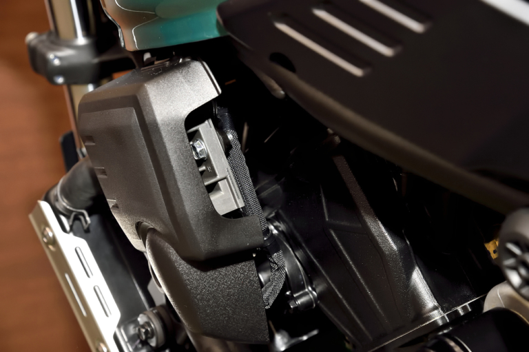 |Z650RS|カバー|レギュレーター|跨ったァァァァ! 新型カワサキZ650RSついに日本初公開!!〈編集長即出しレポ〉