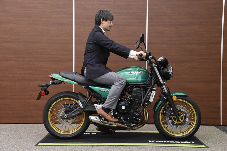 Z650RS|またがり|ライポジ||跨ったァァァァ! 新型カワサキZ650RSついに日本初公開!!〈編集長即出しレポ〉