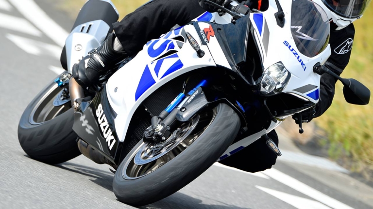 ブリヂストン バトラックスハイパースポーツS22【スポーツライディングもサーキットも。ウェットにも順応する長寿命スペック】（14ページ目）