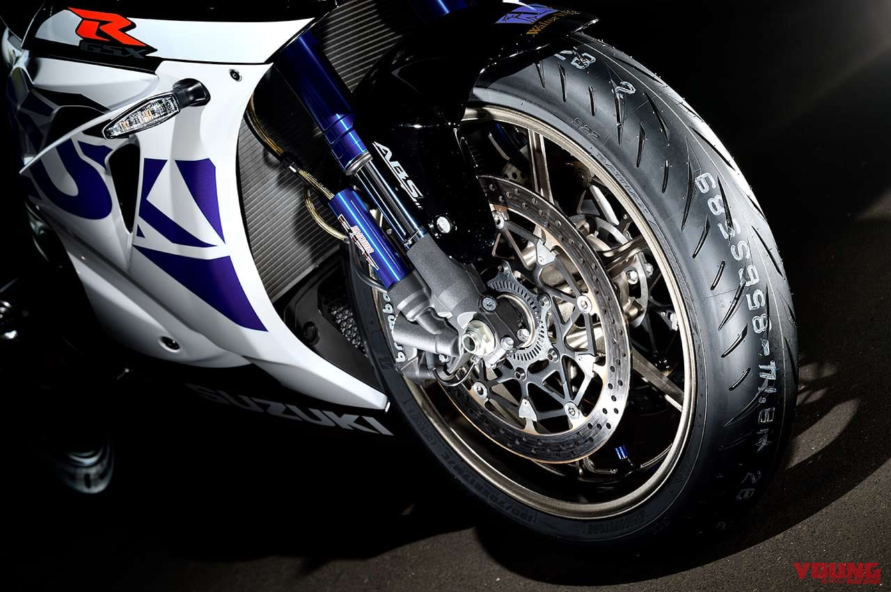 ブリヂストン バトラックスハイパースポーツS22|ブリヂストン バトラックスハイパースポーツS22【スポーツライディングもサーキットも。ウェットにも順応する長寿命スペック】