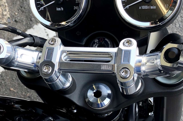 アエラ アルミ削り出し可変ハンドル/ハンドルクランプ|創立30年で培ったアエラの世界観と技術がZ900RSのビレットパーツに凝縮