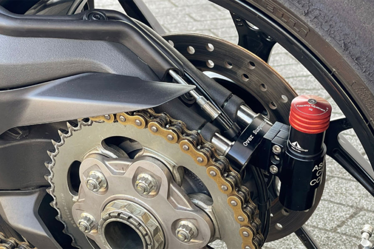 アエラ オーバーサスペンション|バイク界に革命を起こす新技術「オーバーサスペンション」【走行安定性が格段に向上】