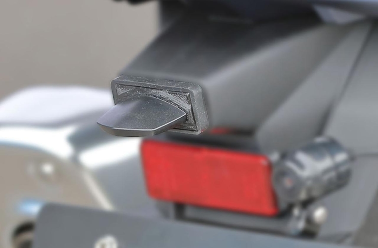 ハヤブサ用カスタムパーツ|キジマ ライセンスランプLED|新型ハヤブサにフィットしたマストアイテムとスタイリングを重視した専用パーツが登場〈キジマ〉