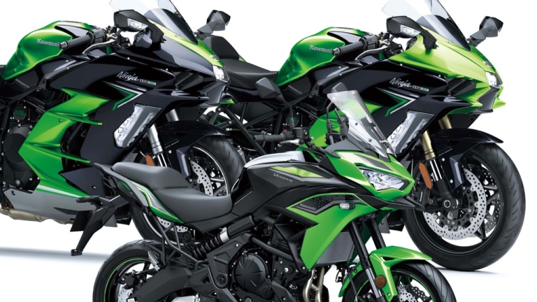 カワサキ「ニンジャH2 SX/SE」「ヴェルシス650」国内でも2022年初夏に発売!