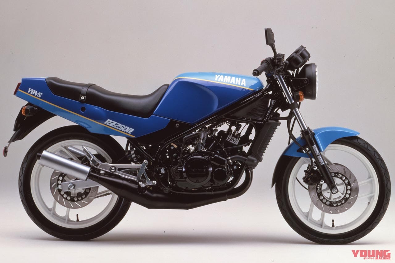 |ヤマハの新生「XSR900」が欧州に見参!! 伝説のブルーにバーエンドミラーの最新スタイル!