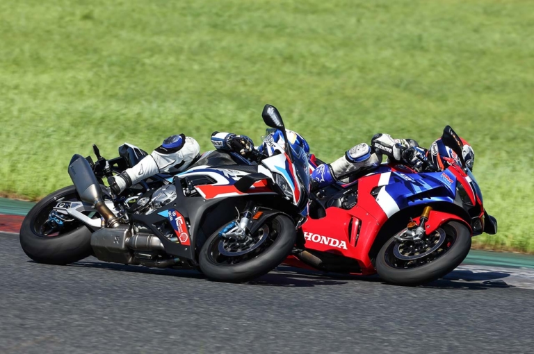 BMW M1000RR vs ホンダCBR1000RR-R|出たぞBMWブランド最高峰! M1000RR vs CBR1000RR-R/S1000RR〈#2 サーキットテスト編〉
