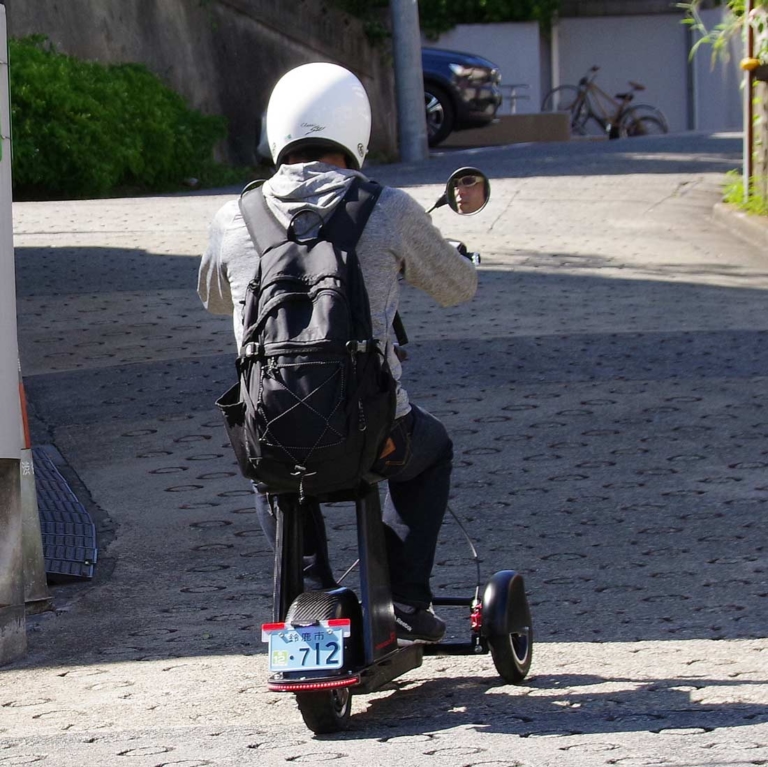 電動ミニカー|フューチャー フューチャーモビリティ F1|ライディング|折りたためる電動3輪ミニカー「フューチャーモビリティF1」試乗インプレッション