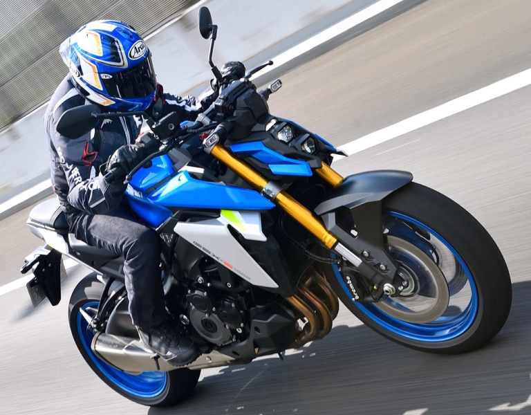 ’21新型スズキGSX-S1000徹底解剖：新旧比較インプレ・高速＆街乗り編【電子制御追加で使い勝手が向上】