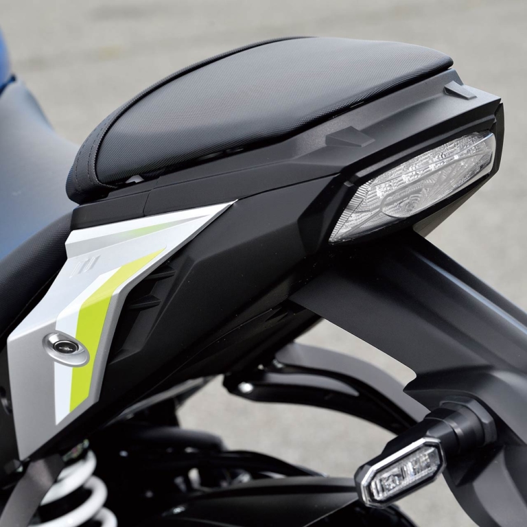 '21 スズキGSX-S1000|テールランプ|’21新型スズキGSX-S1000徹底解剖・新旧ディテール比較【フォルム完全刷新。磨き抜かれたスタイリング】