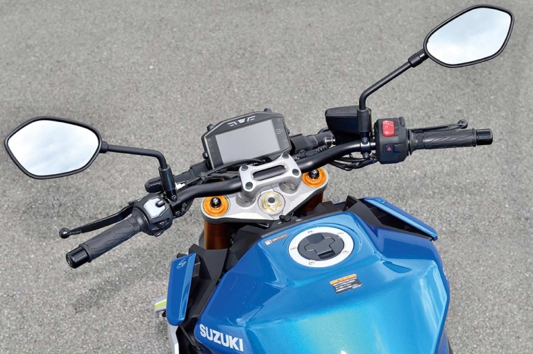 '21 スズキGSX-S1000|コックピット|’21新型スズキGSX-S1000徹底解剖・新旧ディテール比較【フォルム完全刷新。磨き抜かれたスタイリング】