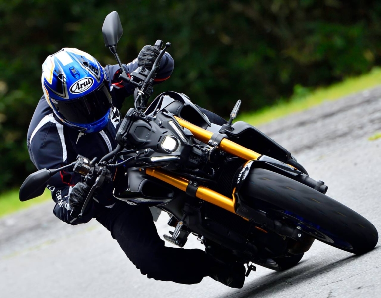 ヤマハMT-09 SP|’21新型スズキGSX-S1000徹底解剖:ライバル比較編〈vs MT-09/ニンジャ1000SX〉