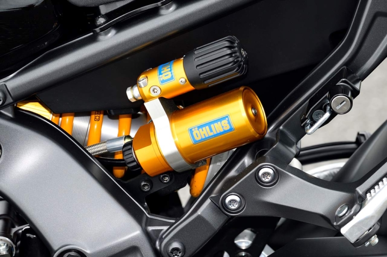 ヤマハMT-09 SP|リヤサスペンション|’21新型スズキGSX-S1000徹底解剖:ライバル比較編〈vs MT-09/ニンジャ1000SX〉