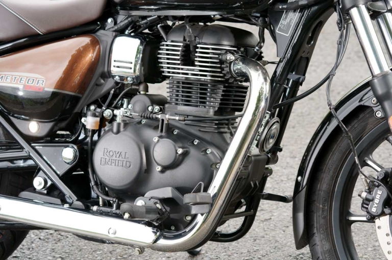 ROYAL ENFIELD METEOR 350 SUPERNOVA|GB350の強力ライバル! ロイヤルエンフィールド メテオ350スーパーノヴァ試乗インプレ【味わい絶妙な空冷単気筒】