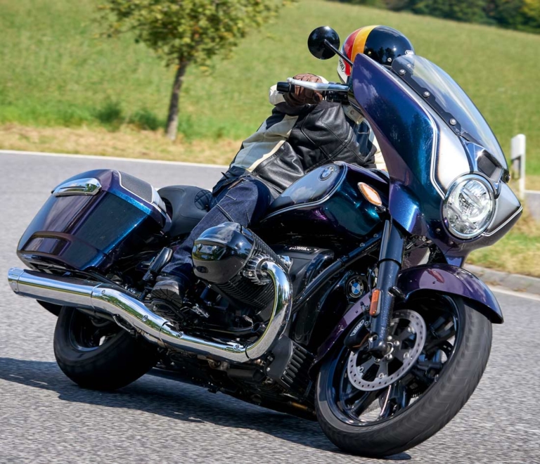 BMW R18B|BMW R18Bファーストエディション ディテール写真解説【打倒ハーレーをもくろむバガーカスタムスタイル】